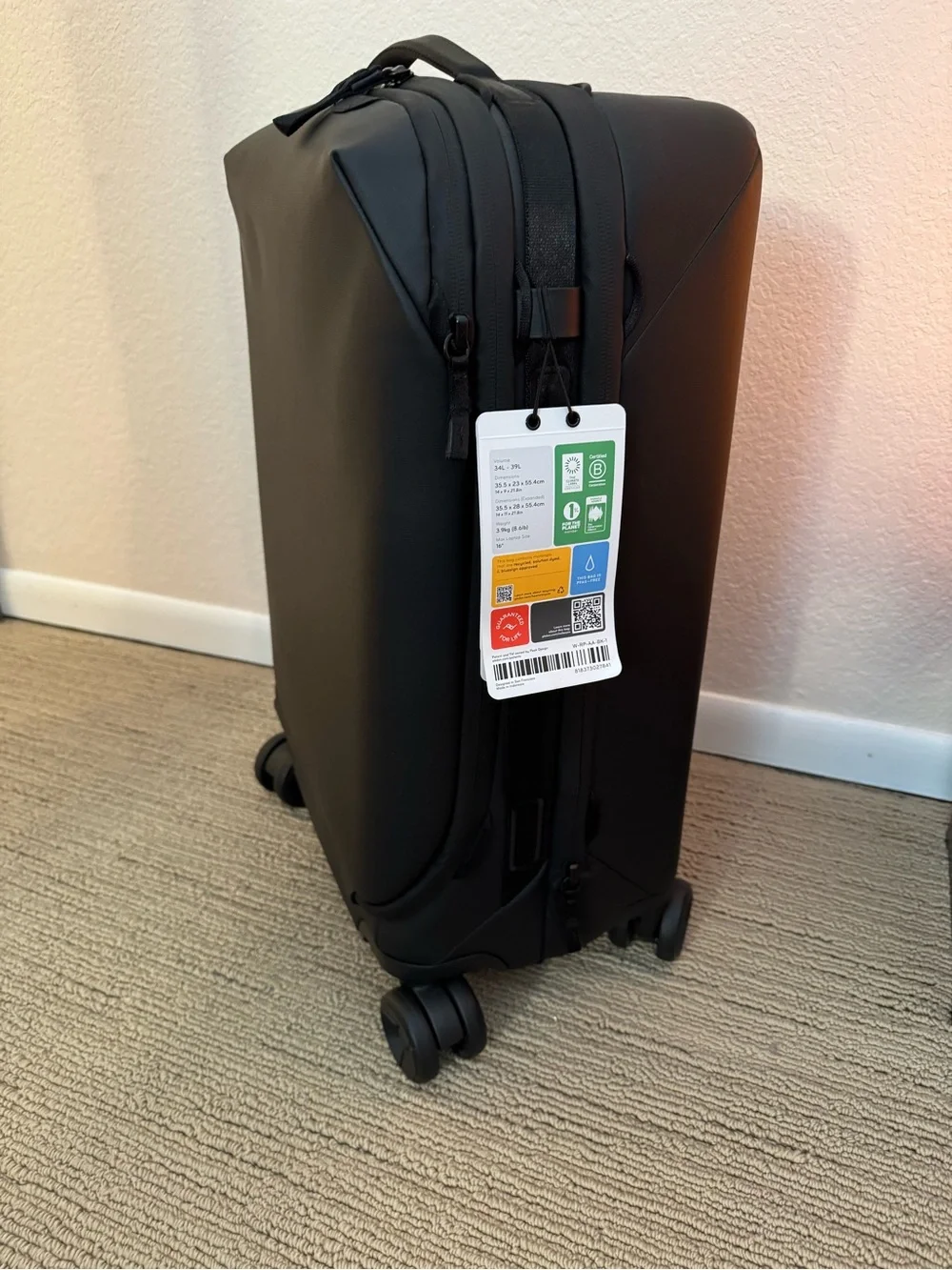 Peak Design Rollerpro Carry-On Suitcase 34L-39L Black NWT